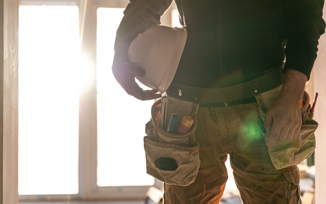 Foto Constructor con Casco para AfeSga en Motril (Granada)